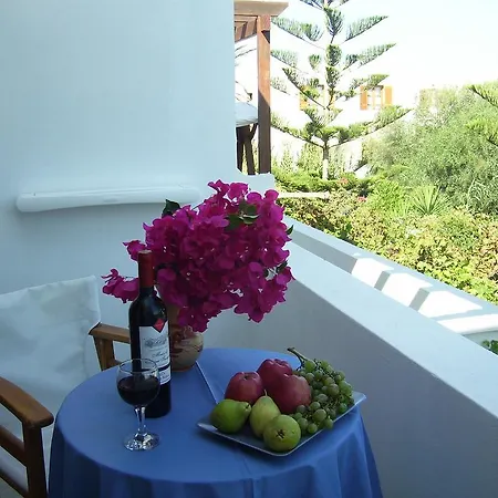 Ioli * Naousa (Paros)