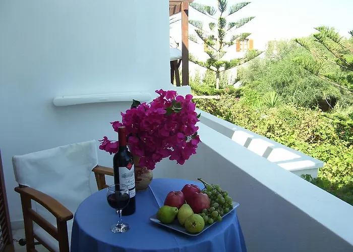 Ioli * Naousa (Paros)